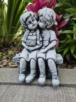 Gartenfigur Kinderpaar